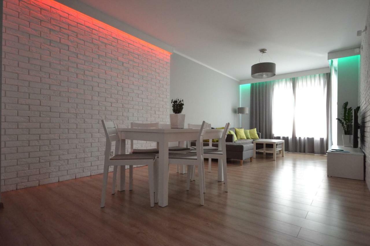 Grand De Luxe Solna Apartment